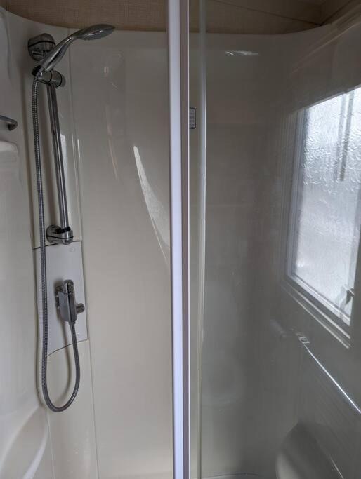 6 Berth Holiday Home On Ocean Edge Near Morecambe ヘイシャム エクステリア 写真