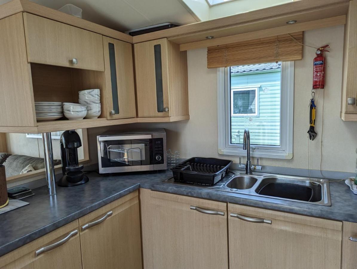 6 Berth Holiday Home On Ocean Edge Near Morecambe ヘイシャム エクステリア 写真