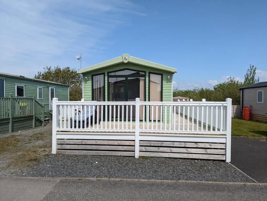 6 Berth Holiday Home On Ocean Edge Near Morecambe ヘイシャム エクステリア 写真