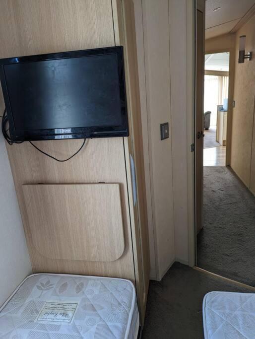 6 Berth Holiday Home On Ocean Edge Near Morecambe ヘイシャム エクステリア 写真