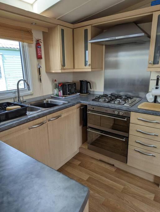 6 Berth Holiday Home On Ocean Edge Near Morecambe ヘイシャム エクステリア 写真