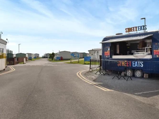 6 Berth Holiday Home On Ocean Edge Near Morecambe ヘイシャム エクステリア 写真